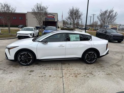 New 2026 Kia K4 GT-Line image 5