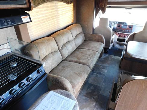 Used 2015 Ford E-450 and Econoline 450 Super Duty w/ Motorhome Prep Package RWD image 40
