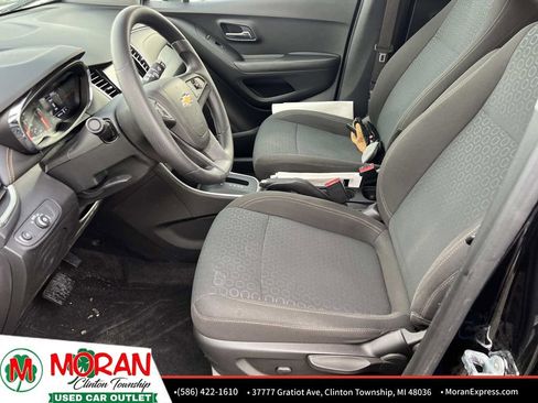 Used 2020 Chevrolet Trax LS w/ Tint and Cruise Package image 17