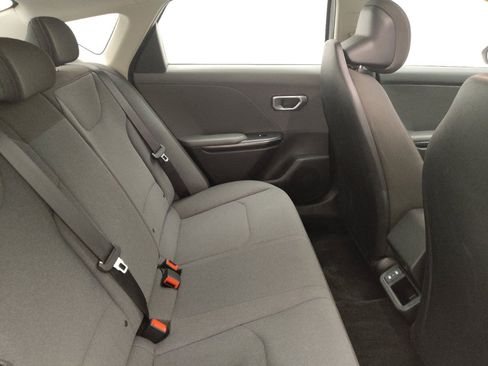 Used 2025 Kia K4 FWD image 19
