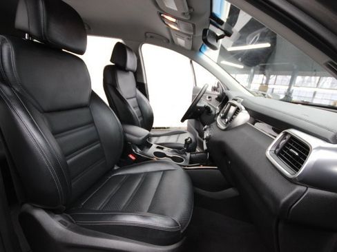 Used 2017 Kia Sorento EX w/ EX V6 Premium Package image 27