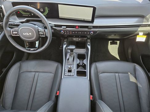 New 2025 Kia Sorento EX image 18