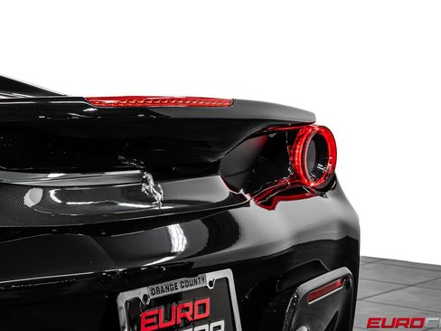 Used 2020 Ferrari 488 Pista Spider RWD image 31