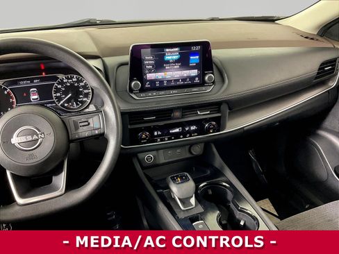 Certified 2023 Nissan Rogue SV FWD image 9