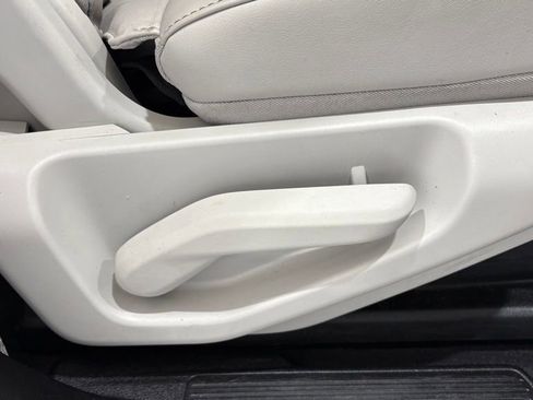 Used 2024 Jeep Wagoneer L Series II w/ Flexible Seating Group AWD/4WD image 31