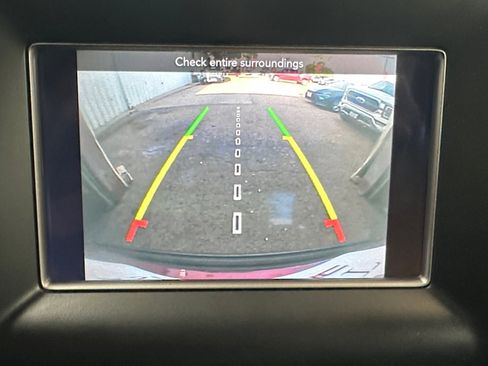 Used 2019 Jeep Grand Cherokee Laredo RWD image 15