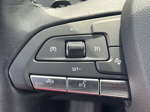 Used 2025 Cadillac XT4 Premium Luxury AWD/4WD image 24