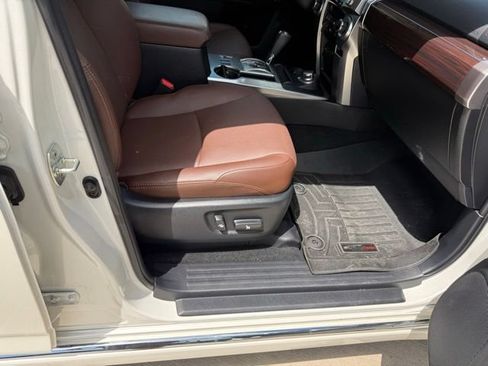Used 2023 Toyota 4Runner Limited AWD/4WD image 90