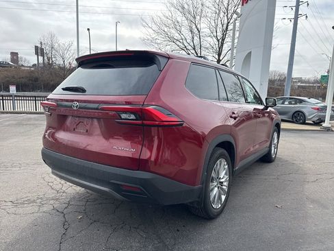 Used 2024 Toyota Grand Highlander Platinum image 5