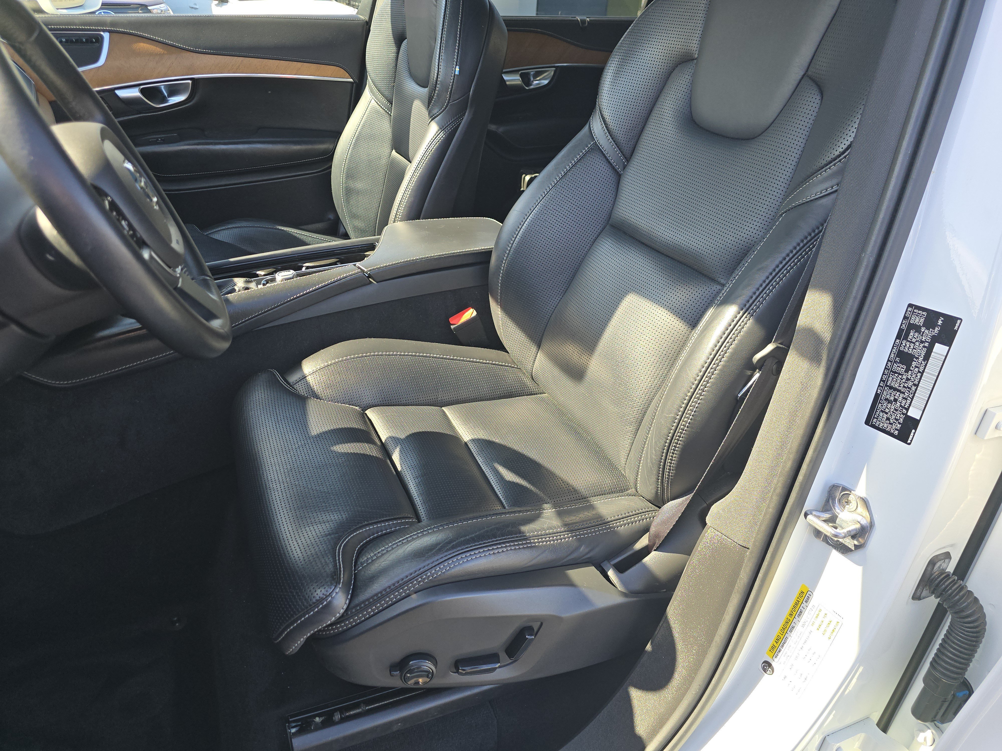 Used 2018 Volvo XC90 T6 Inscription w/ Convenience Package AWD/4WD image 21