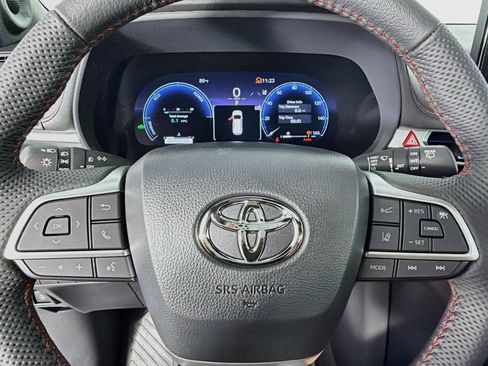 New 2026 Toyota Sienna XSE AWD/4WD image 15
