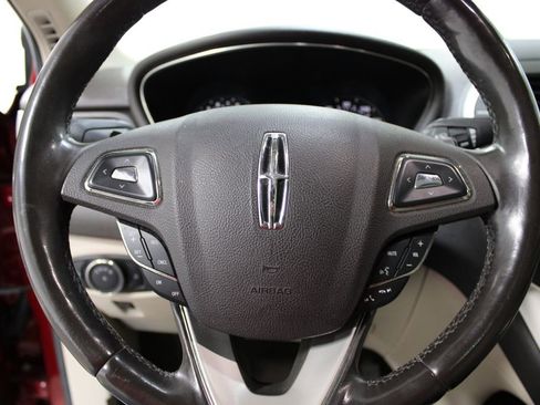 Used 2018 Lincoln MKC Reserve w/ Lincoln MKC Climate Package image 23