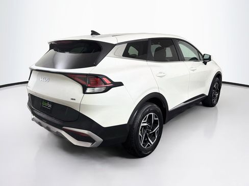 Used 2023 Kia Sportage LX AWD/4WD image 9