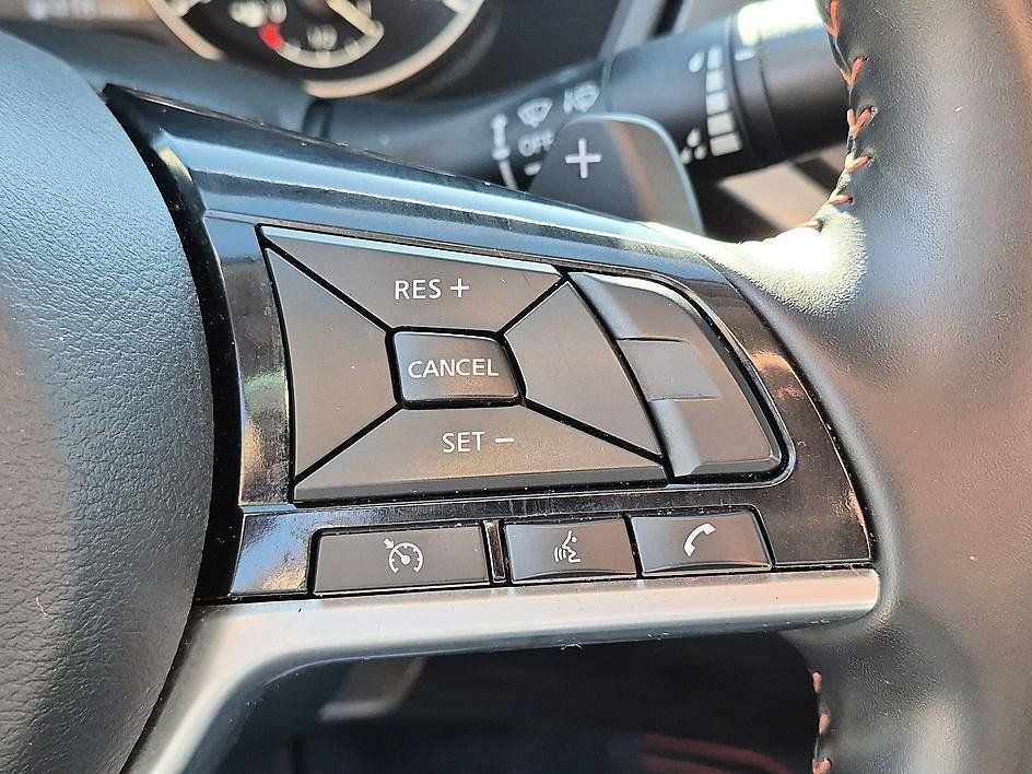 Used 2025 Nissan Altima 2.5 SR FWD image 17