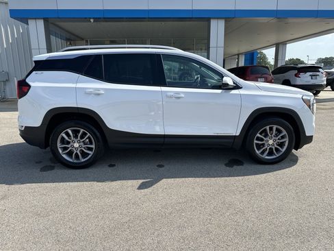 Used 2023 GMC Terrain SLT image 6