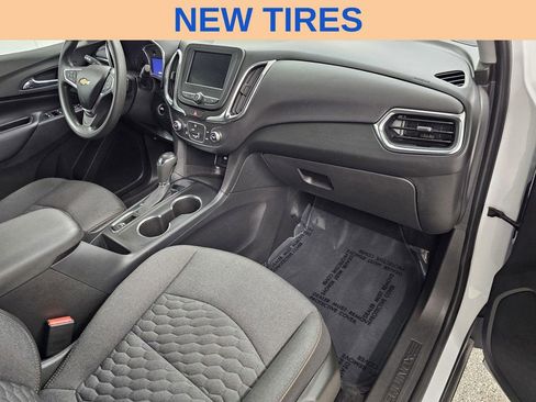 Used 2021 Chevrolet Equinox LT FWD image 12