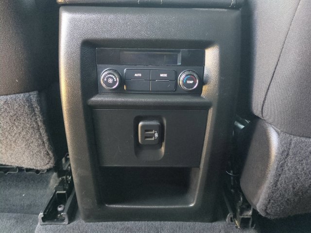 Used 2023 Chevrolet Traverse LT FWD image 30