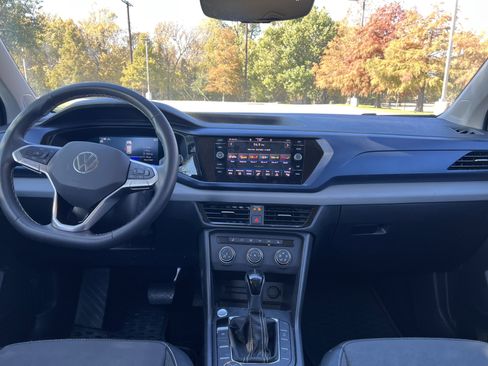 Certified 2022 Volkswagen Taos SE w/ IQ.Drive SE Package image 26