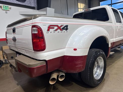 Used 2014 Ford F350 King Ranch w/ King Ranch w/Chrome Package image 29