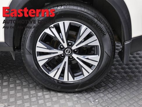 Used 2021 Nissan Rogue SV w/ Premium Package AWD/4WD image 8