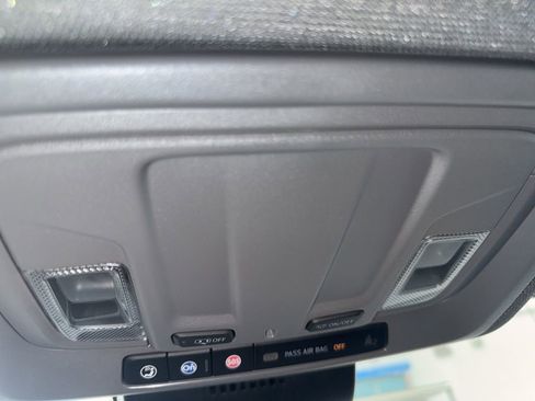 Used 2023 Chevrolet Silverado 1500 LT image 16