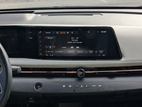 Used 2023 Nissan Ariya AWD image 18