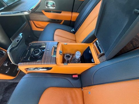 Used 2023 Rolls-Royce Cullinan w/ Cullinan Package AWD/4WD image 30