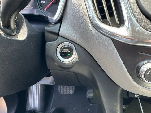 Used 2018 Chevrolet Equinox LS AWD/4WD image 8