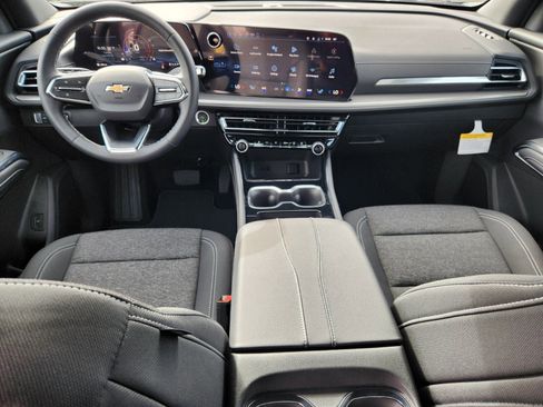 New 2026 Chevrolet Traverse LT w/ Driver Confidence Package image 8