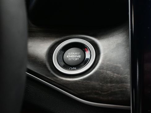 Used 2023 Jeep Grand Cherokee Limited w/ MOPAR Finishing Package image 23