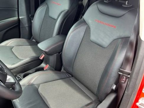 Used 2017 Jeep Compass Trailhawk AWD/4WD image 10