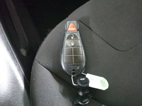 Used 2021 Jeep Cherokee Latitude image 30