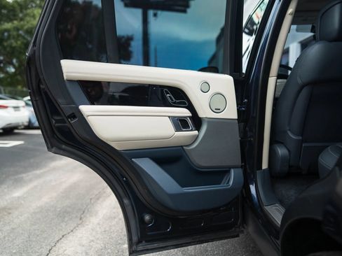 Used 2018 Land Rover Range Rover Supercharged AWD/4WD image 21
