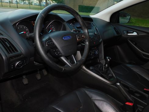 Used 2015 Ford Focus SE w/ Equipment Group 201A image 14