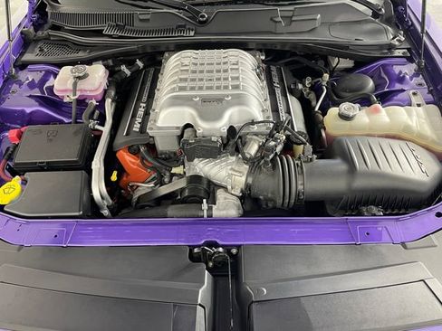 Used 2016 Dodge Challenger SRT Hellcat image 13
