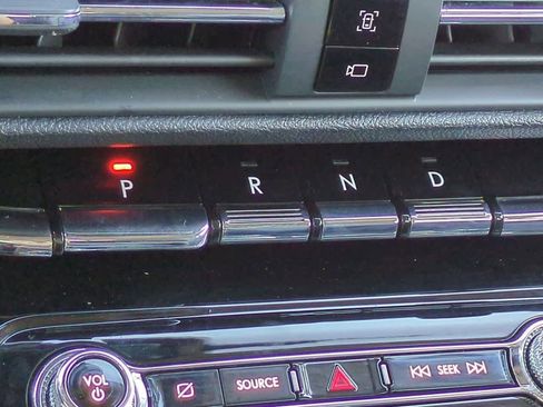 Used 2022 Lincoln Corsair Reserve image 32