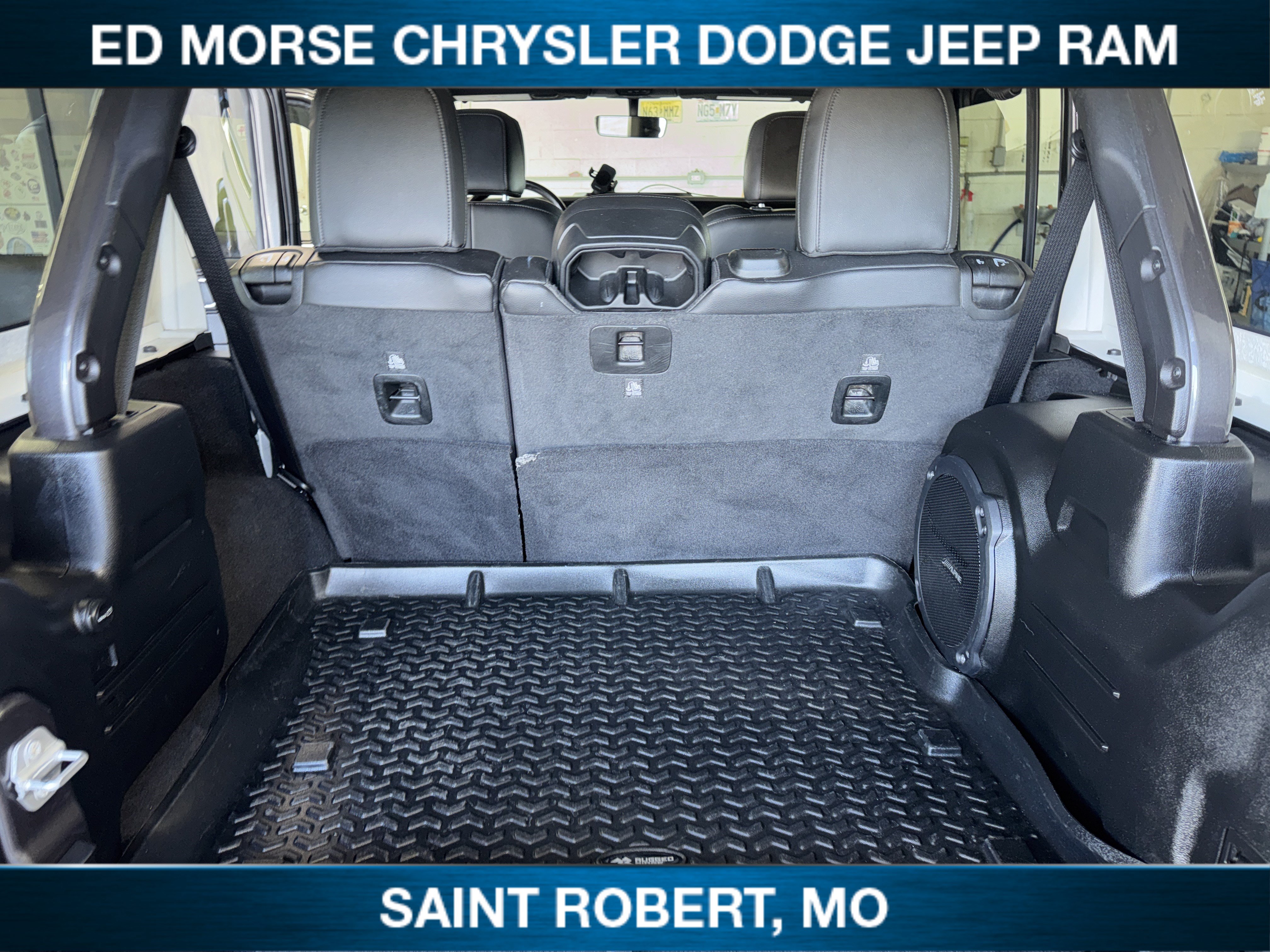 Used 2021 Jeep Wrangler Unlimited Sahara AWD/4WD image 36