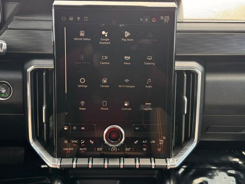 Used 2025 GMC Acadia Elevation FWD image 21