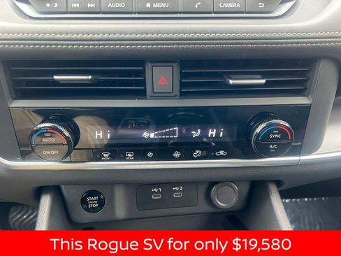 Used 2024 Nissan Rogue SV image 25