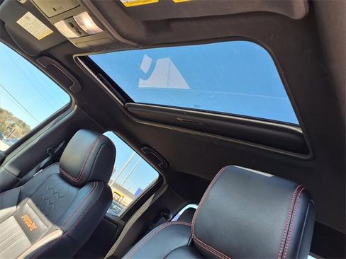 Used 2023 Nissan Frontier Pro-X w/ Pro-X Premium Package image 8