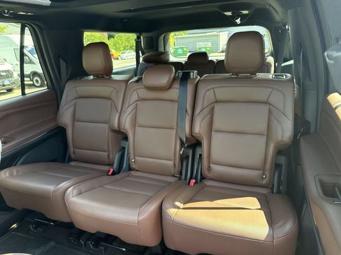 Used 2025 Lincoln Navigator L Reserve AWD/4WD image 23