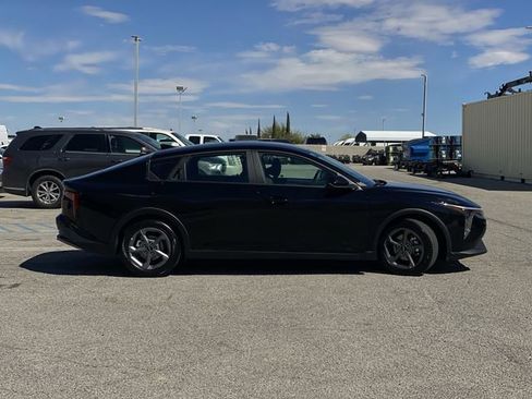 Used 2025 Kia K4 LXS image 4