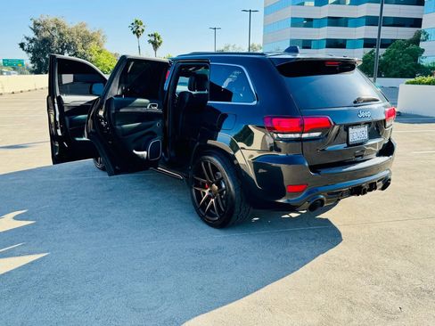 Used 2014 Jeep Grand Cherokee SRT8 w/ Luxury Group II image 68