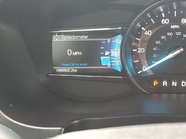 Used 2017 Ford Explorer XLT w/ Equipment Group 201A AWD/4WD image 26