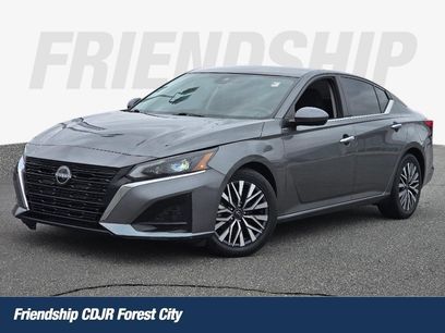 Used 2023 Nissan Altima 2.5 SV