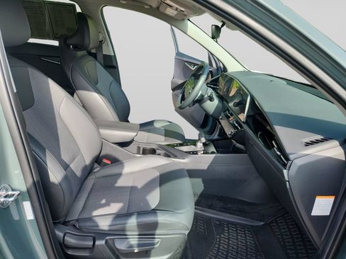 Certified 2023 Kia Niro EX Touring FWD image 17
