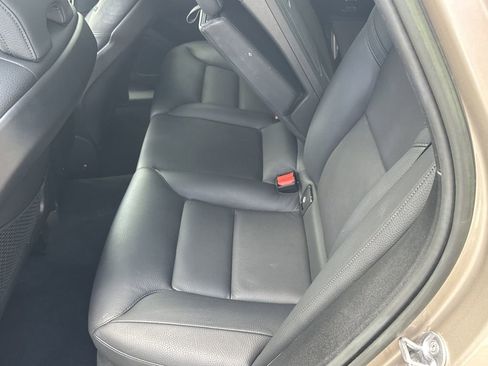 Used 2023 Volvo XC60 B5 Plus AWD/4WD image 14
