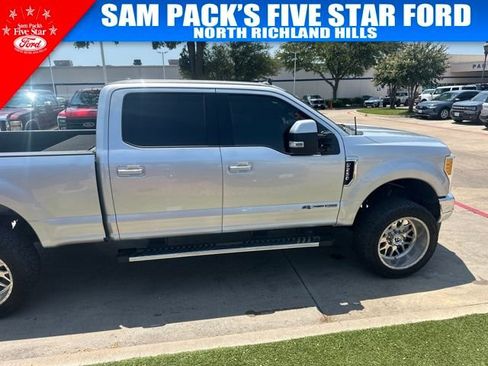 Used 2019 Ford F250 Lariat w/ Lariat Value Package AWD/4WD image 6