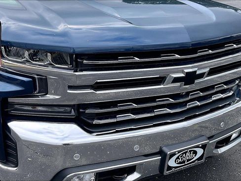 Used 2019 Chevrolet Silverado 1500 LTZ w/ LTZ Premium Package AWD/4WD image 30