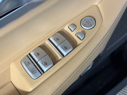 Used 2018 BMW 750i image 12